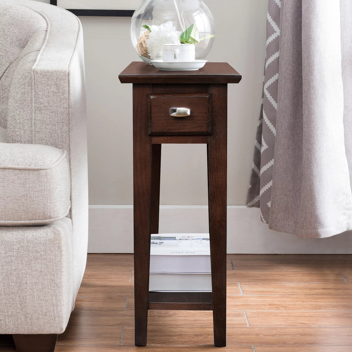 Chairside Table in Chocolate Oak K798