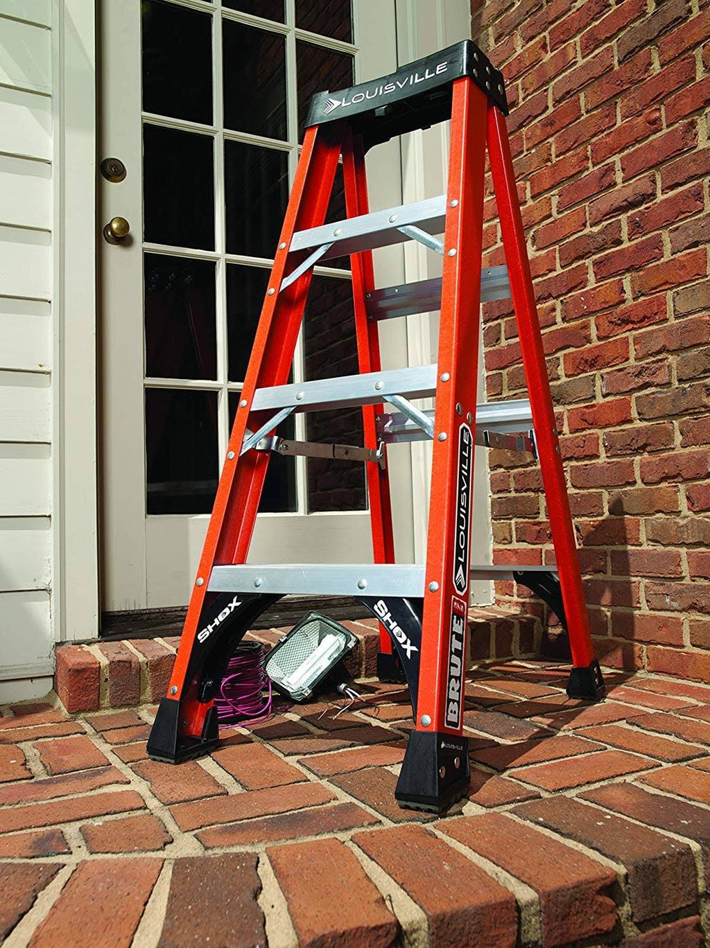 6foot Fiberglass Step Ladder, 375pound Capacity C806746