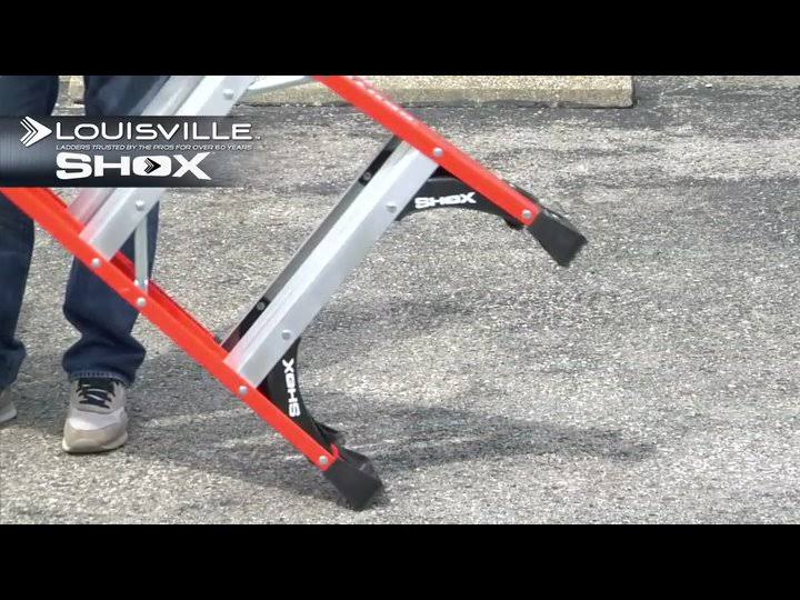 6foot Fiberglass Step Ladder, 375pound Capacity C806746