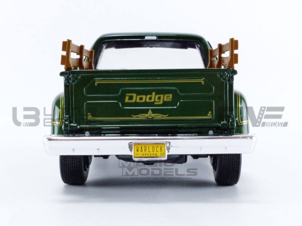 Medium Green Stepside Pickup Truck S3551