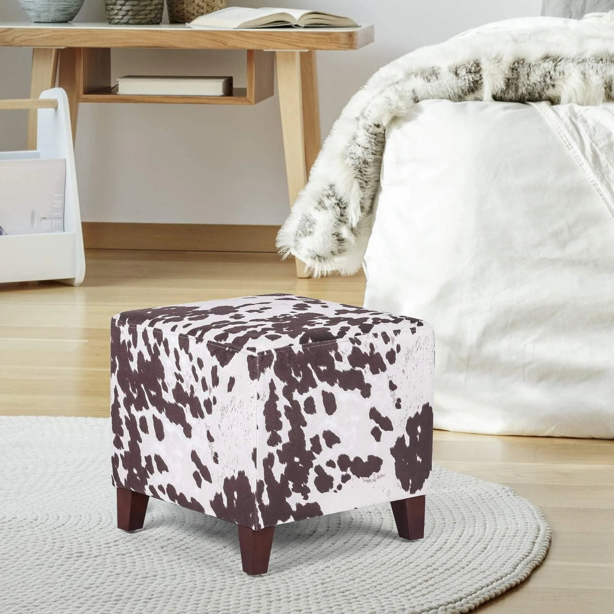 Square Ottoman With Wooden Legs M962082