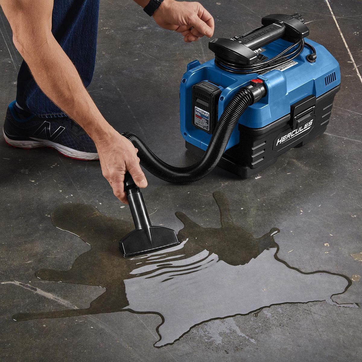 2 Gallon Wet/Dry Portable Vacuum T3221