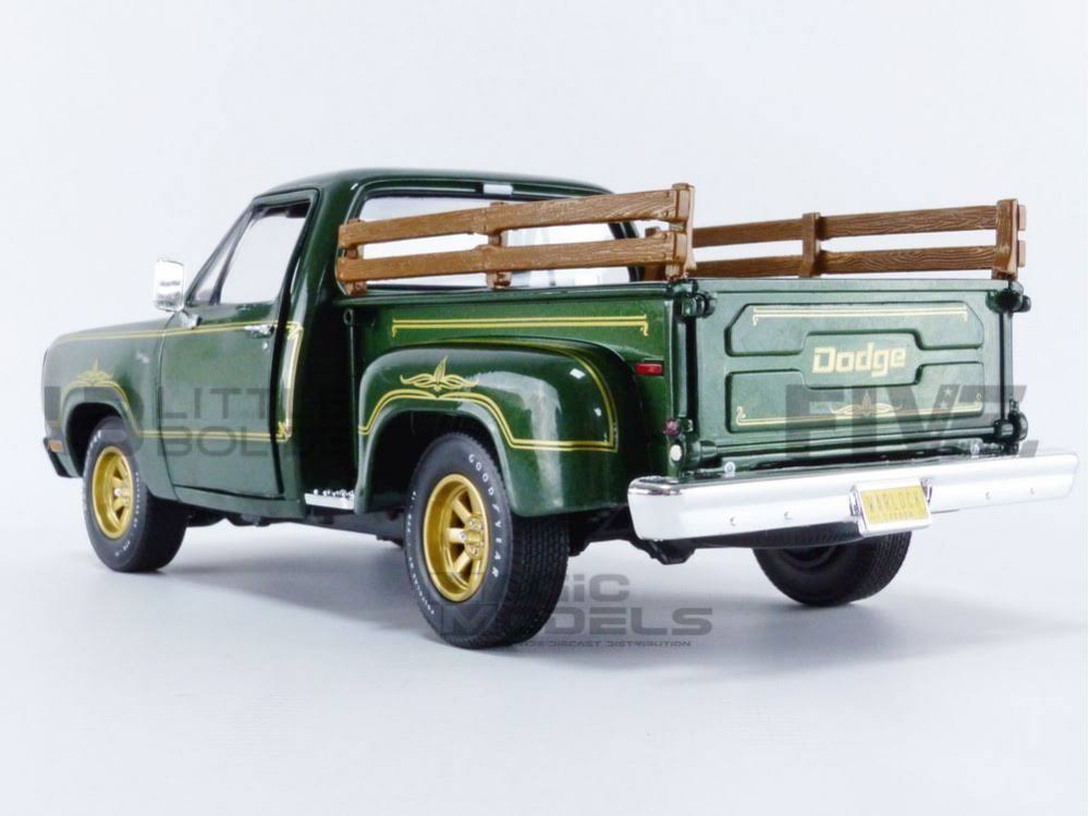 Medium Green Stepside Pickup Truck S3551