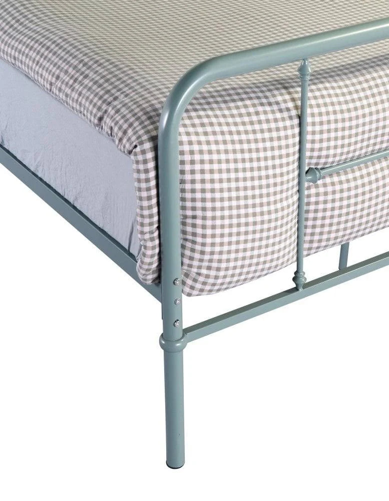 Queen Metal Bed Z550
