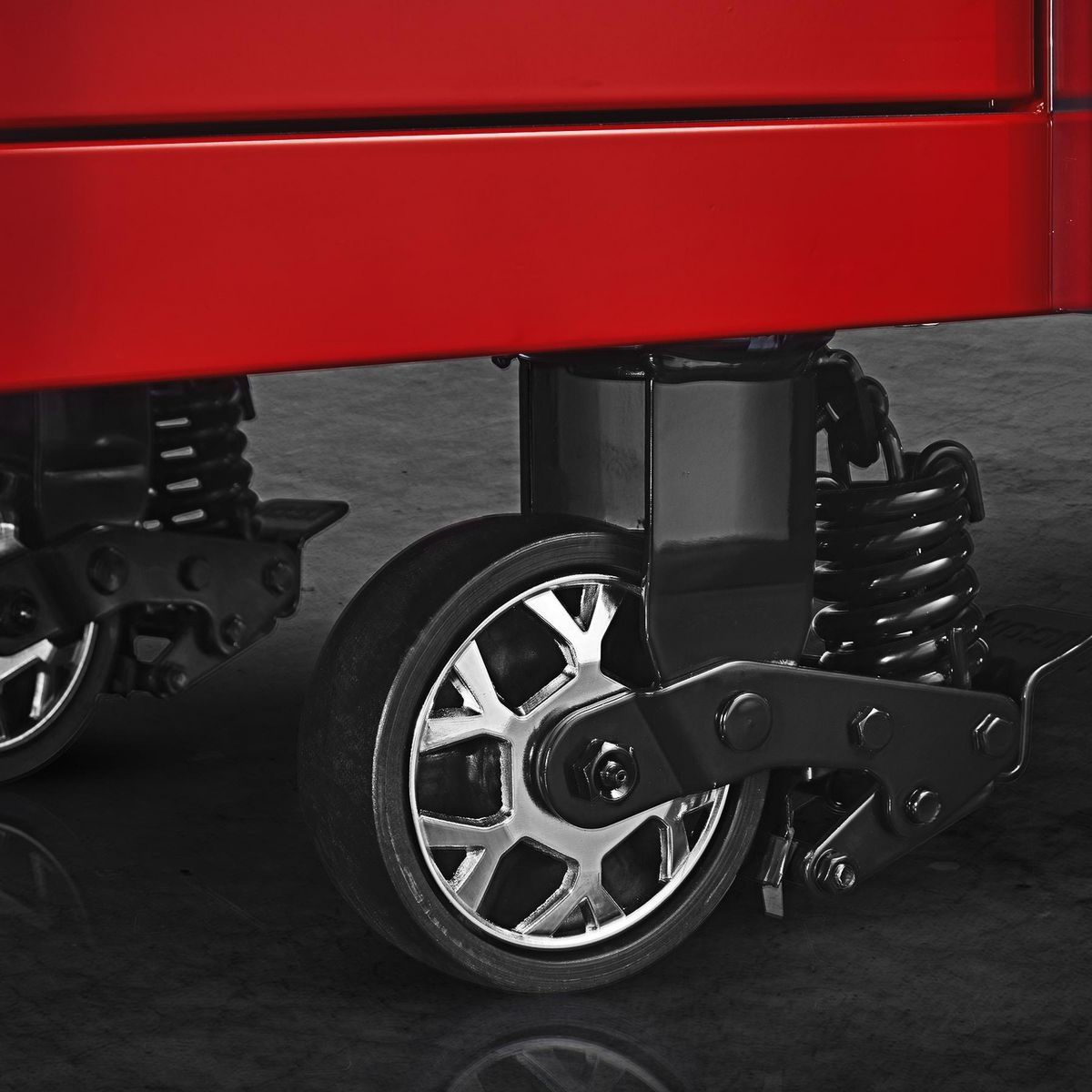 28 in. End Locker T6461