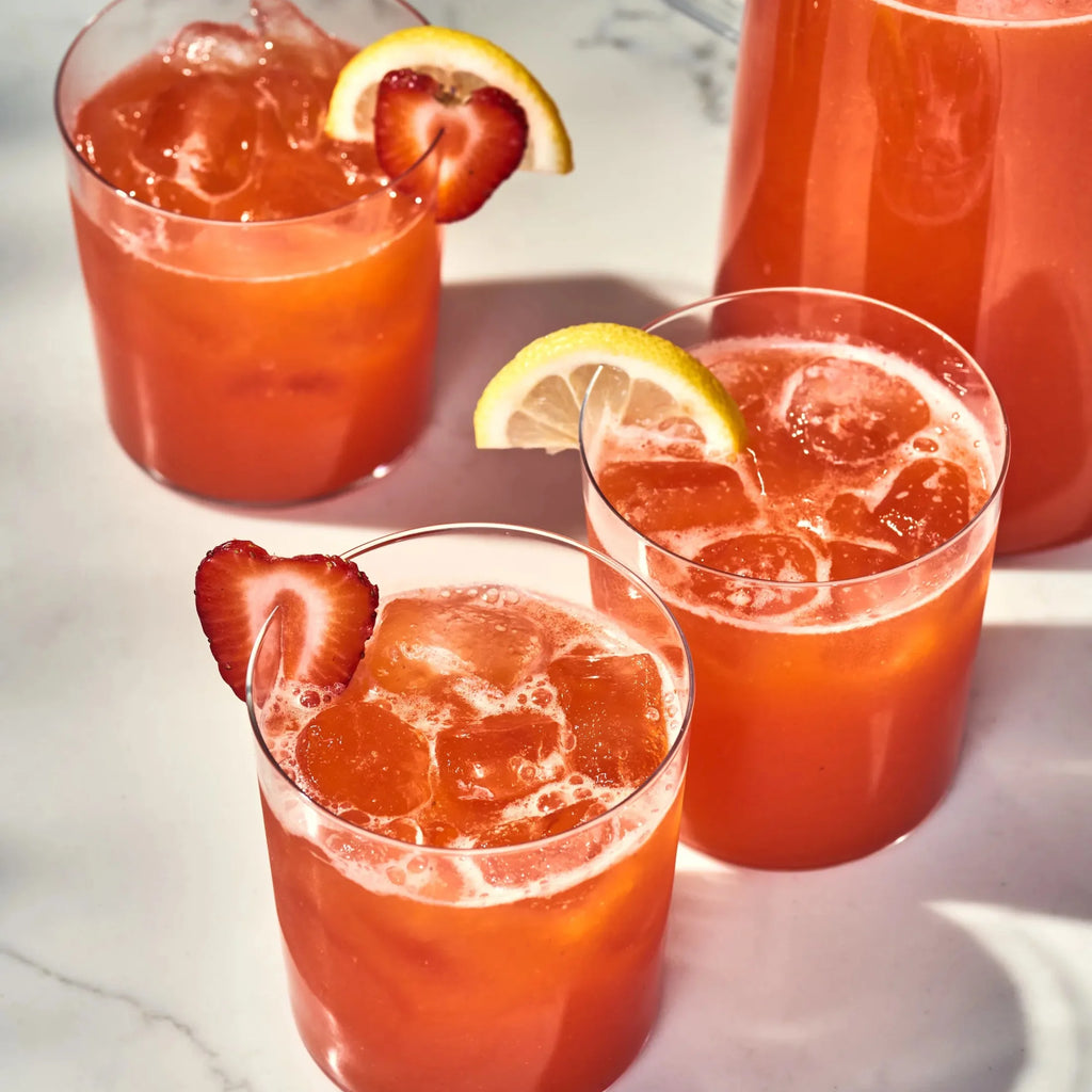 Hawaiian Punch On The Go Powder Packets Fruit Juicy Red Flavors Water Enhancer Sugar-Free Low-Calorie Beverages 8 Sticks (48 Total Servings) X217