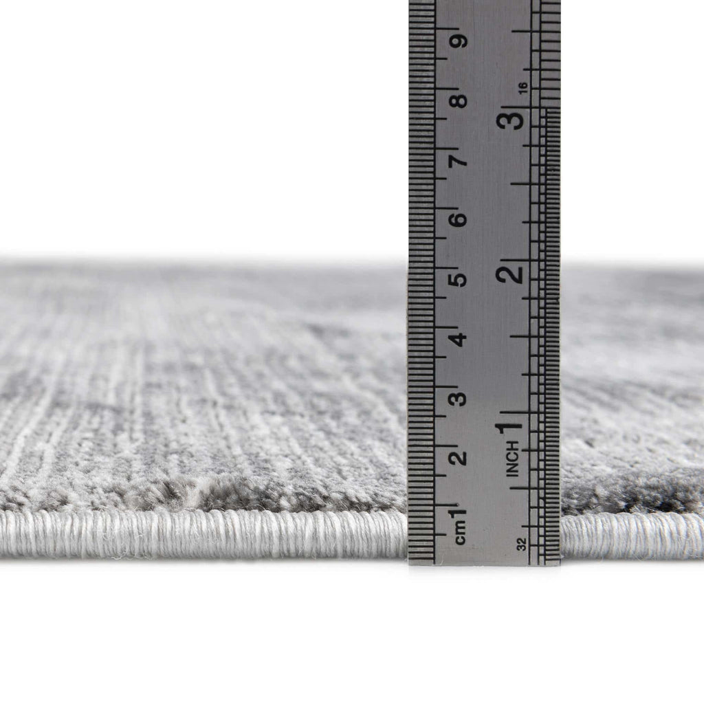 5' 3 x 8' Oval Gray Medium Rug Q1328