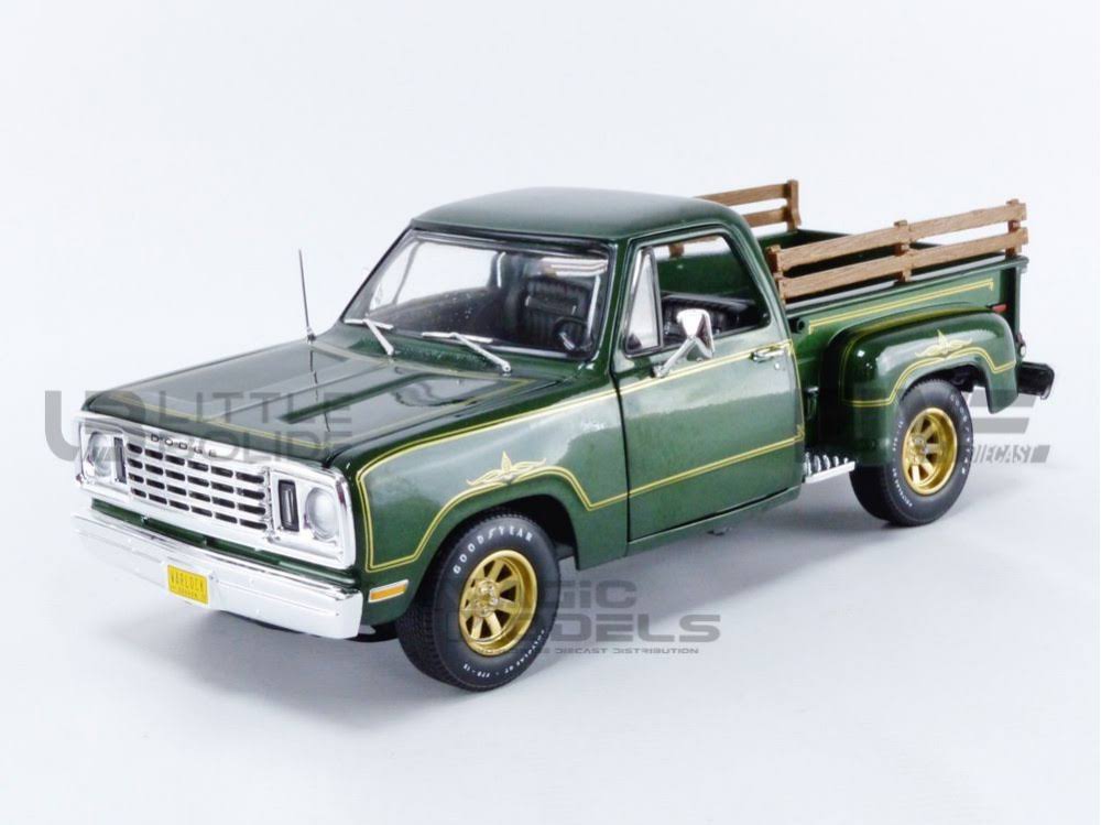 Medium Green Stepside Pickup Truck S3551