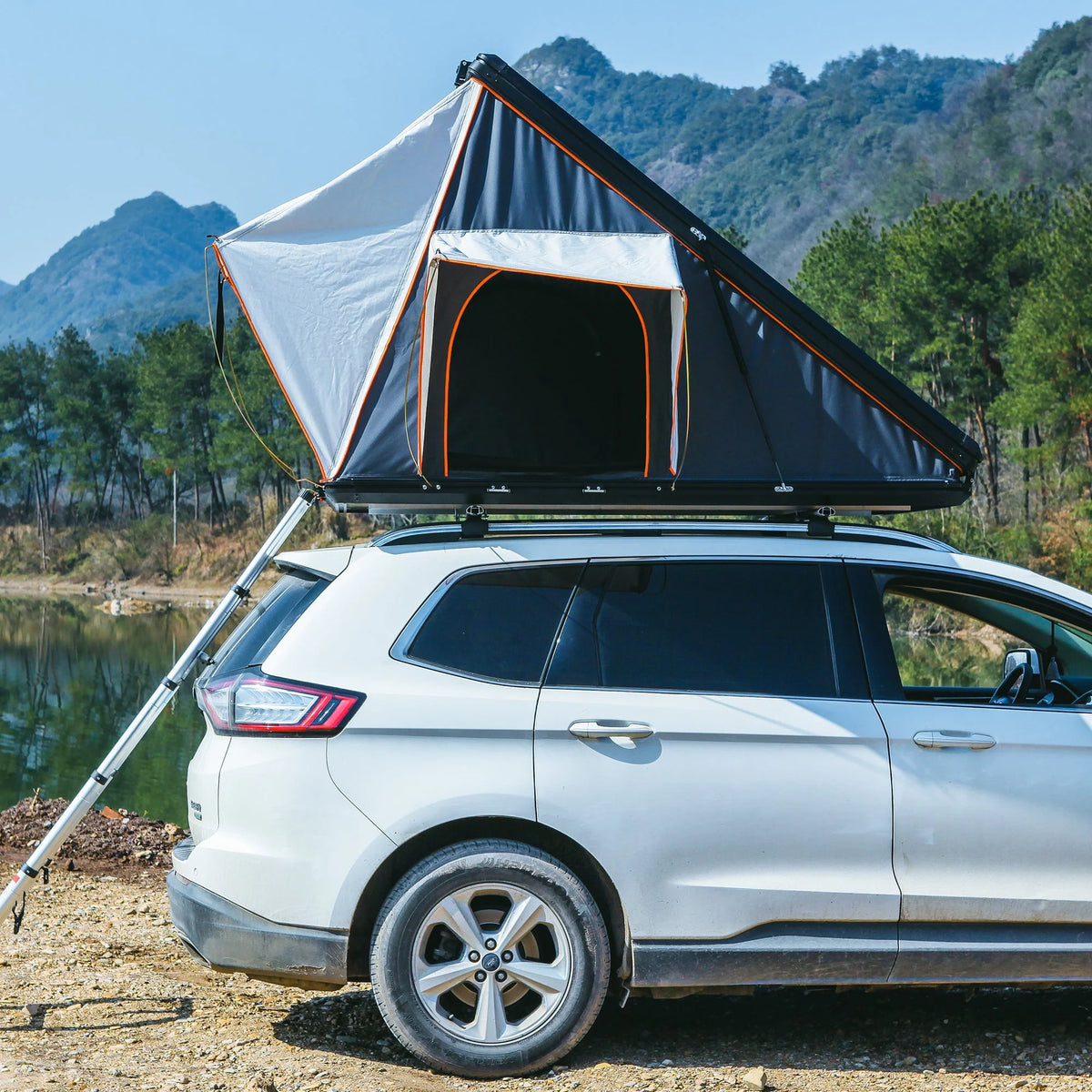 Triangle Aluminium Black Hard Shell Rooftop Tent W363513