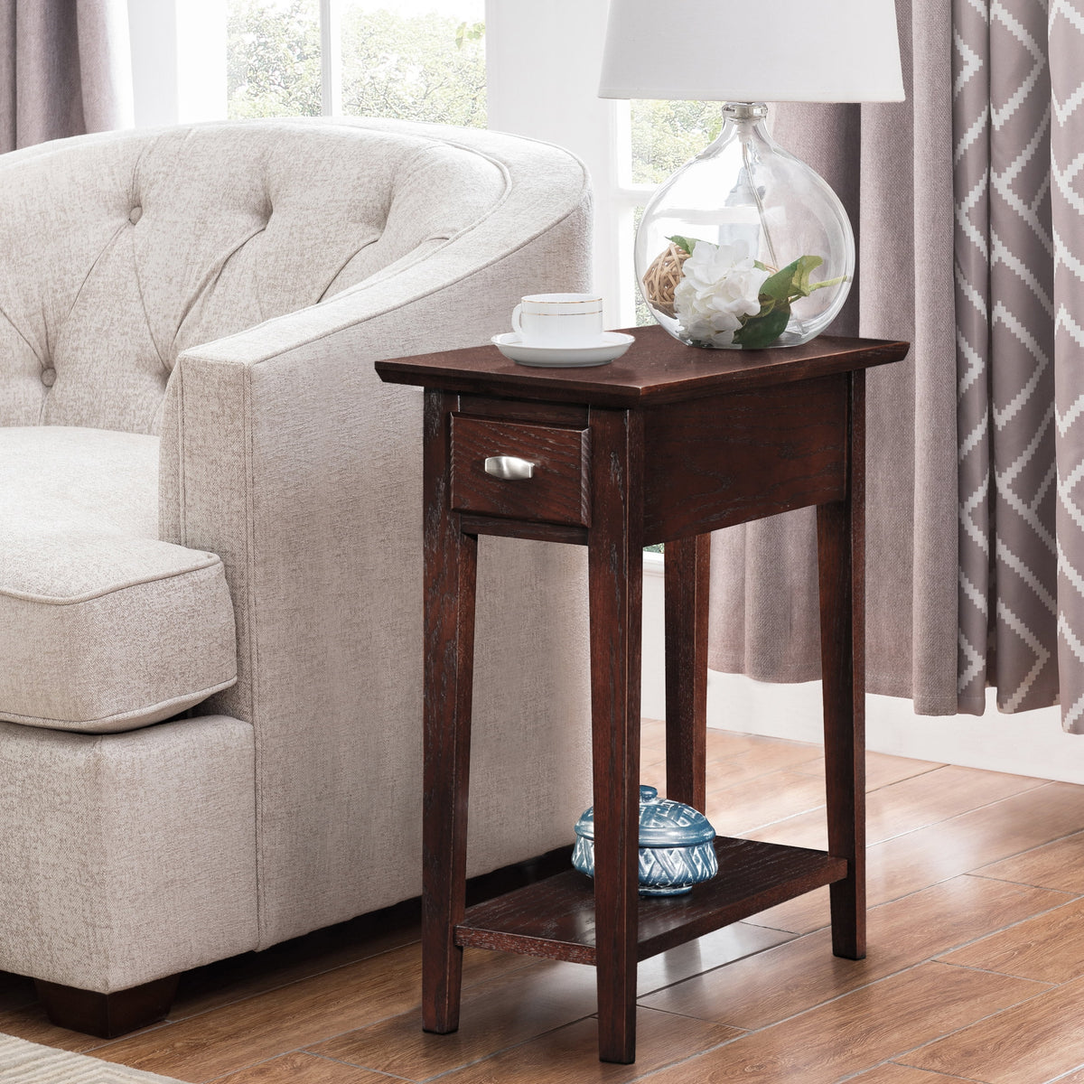 Chairside Table in Chocolate Oak K798