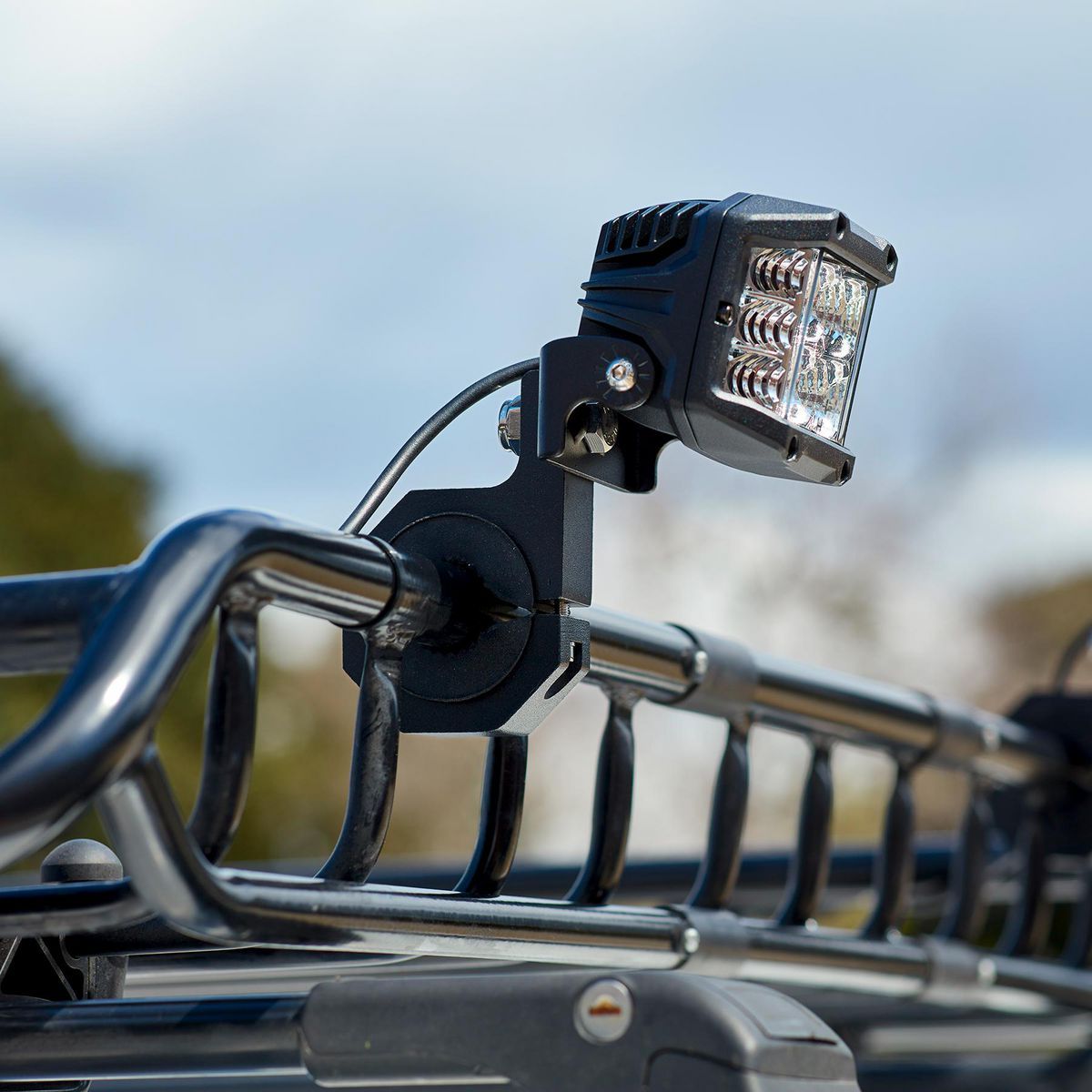 LED Off-Road Light Mount N74424