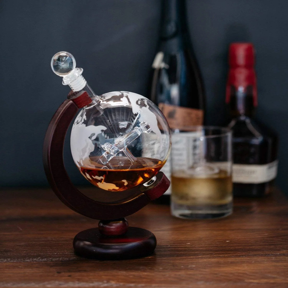 50 Oz Handmade Etched Globe Decanter Set with Wooden Stand and 2 Glasses A58372